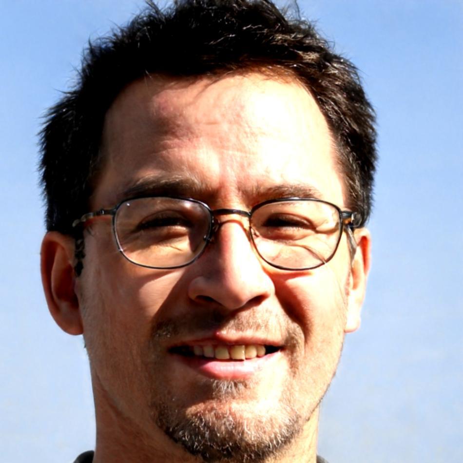 Portrait de Maxence Dubois, expert en finances personnelles